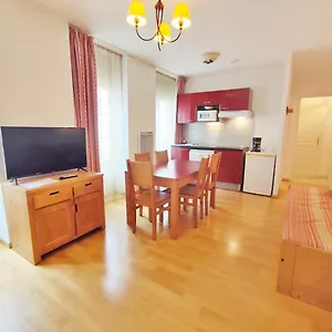 Ostal, T3, Centre Luchon, Wifi, Casier A Skis, Ascenseur, 6 Personnes Appartement Bagnères-de-Luchon